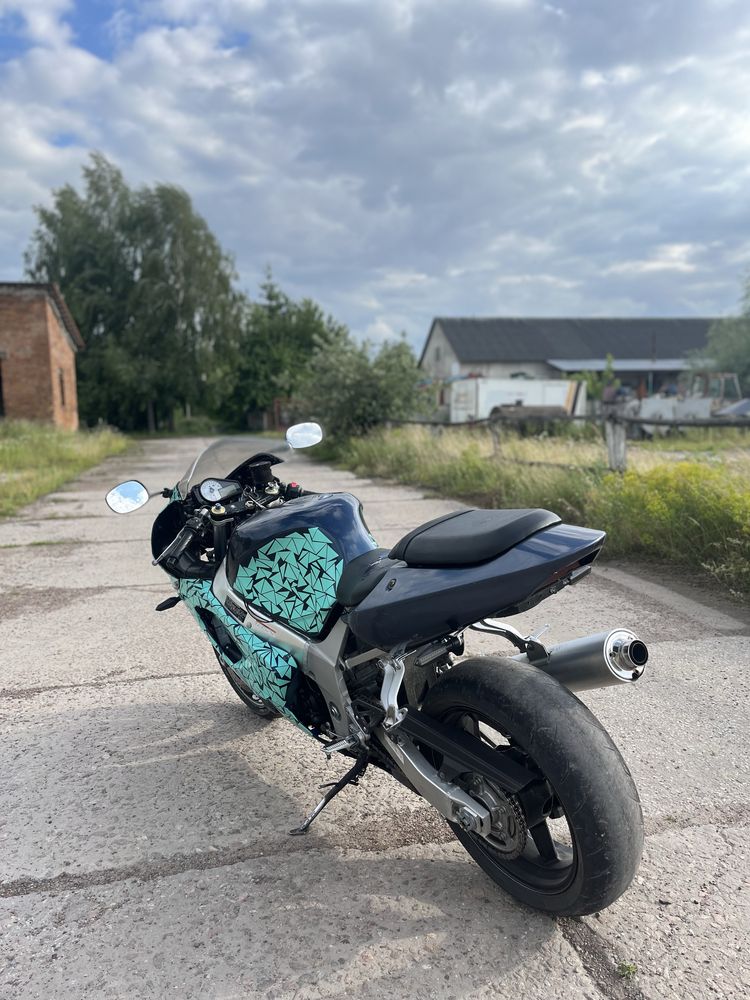 продам  Suzuki GSXR 600 k3