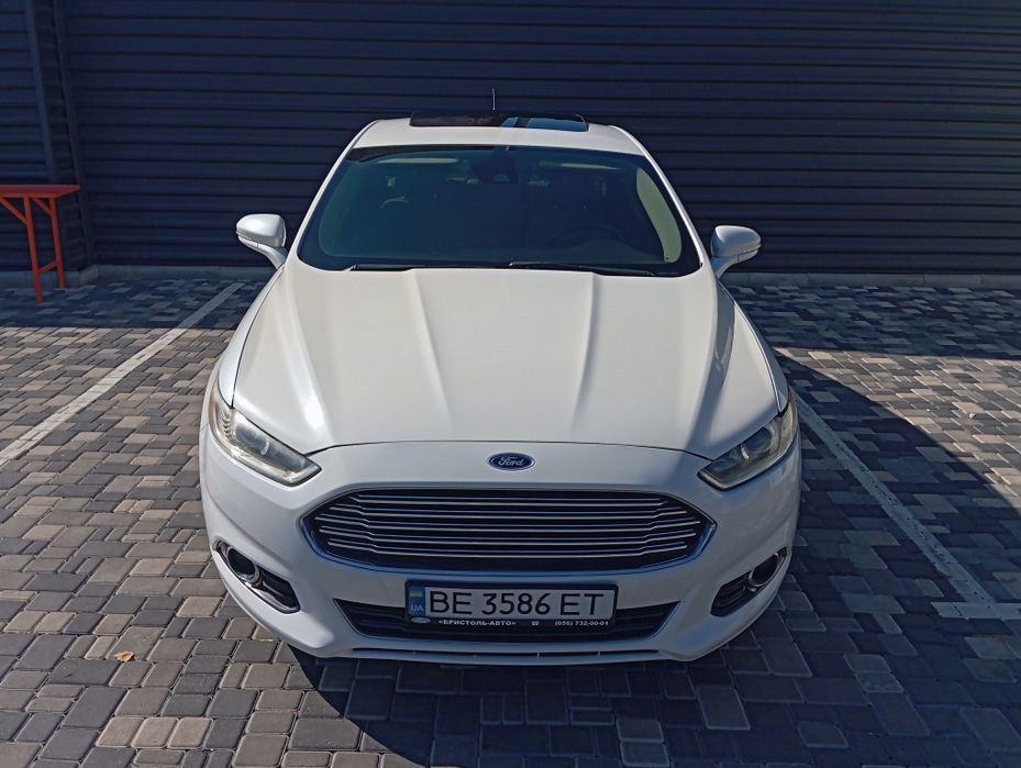 Ford fusion hybrid titanium 2015