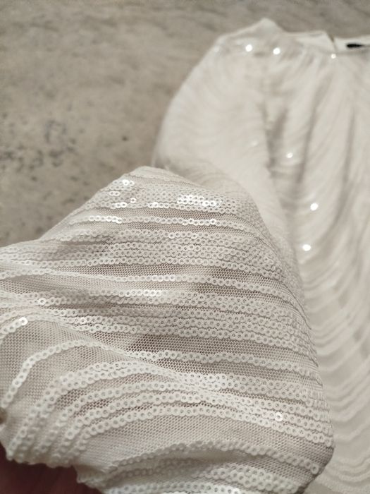 Сукні жіночі розмір 42(с,м)