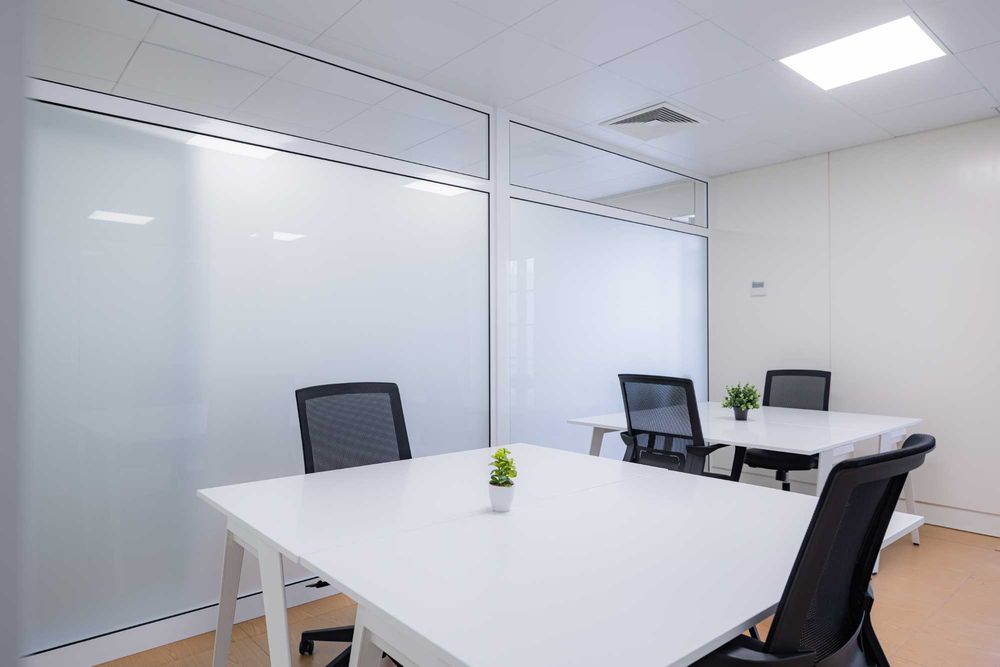 Gabinetes e Espaços de Trabalho – Centro de Ponta Delgada