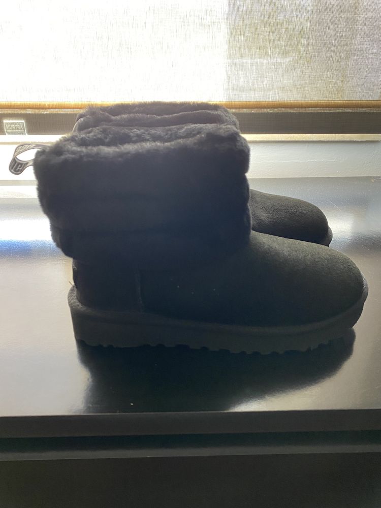 Bota Ugg novas 36