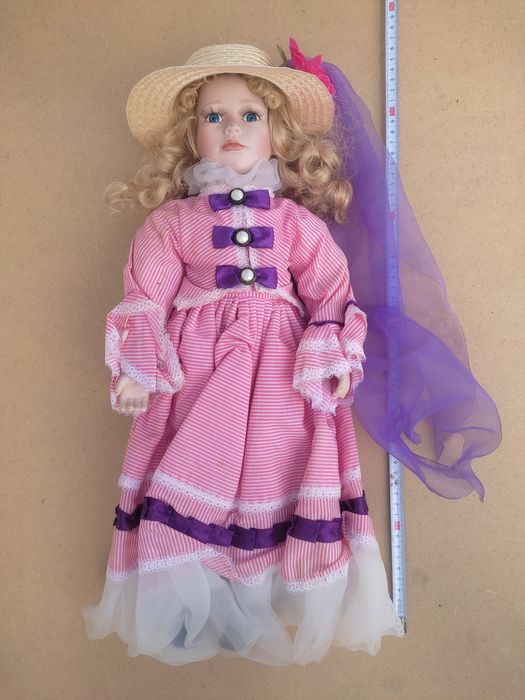 Bonecas de porcelana