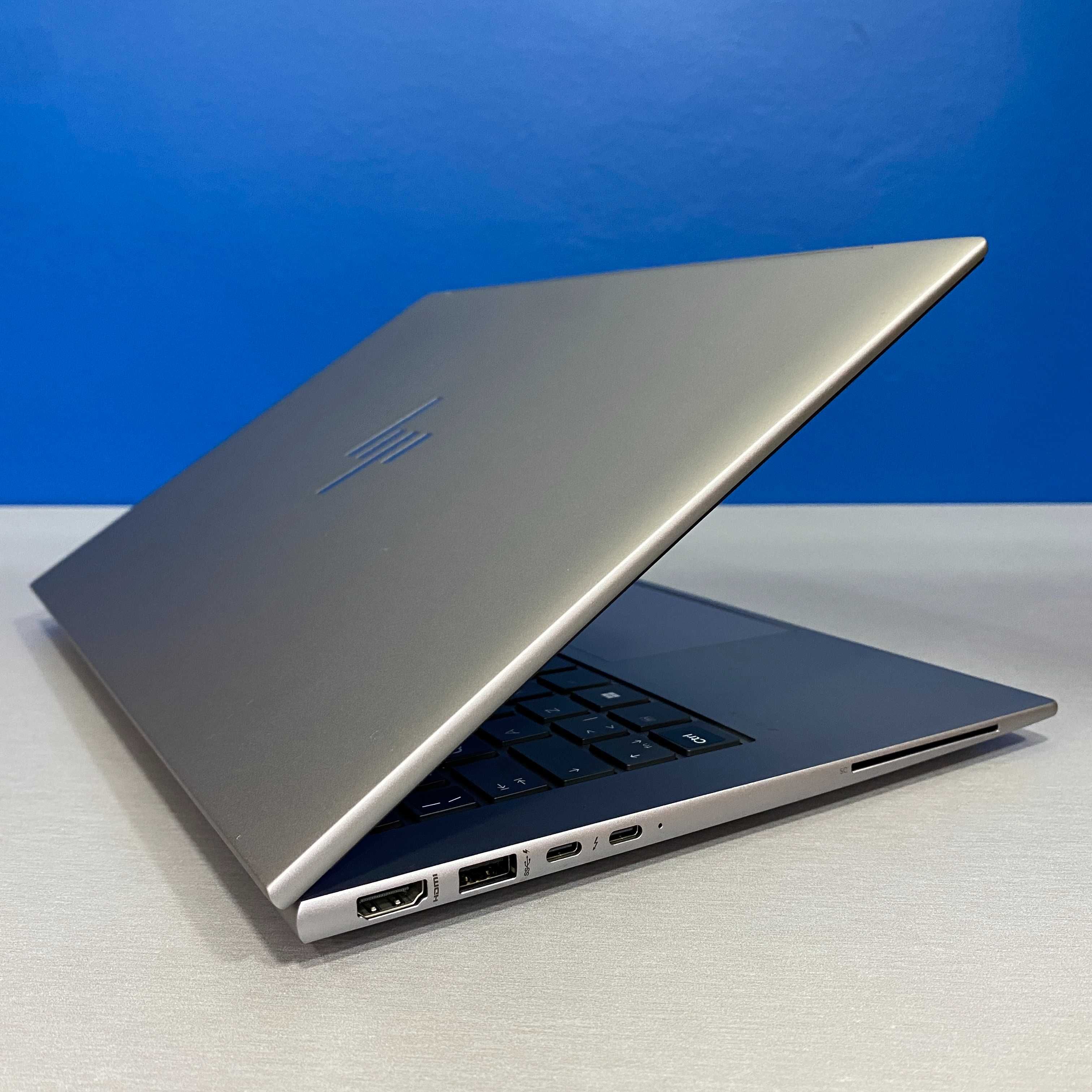 HP ZBook Firefly G10 - 14" FHD (i7-1355U/16GB/512GB SSD/RTX A500 4GB)