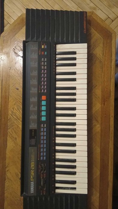 Синтезатор Yamaha PSR 28