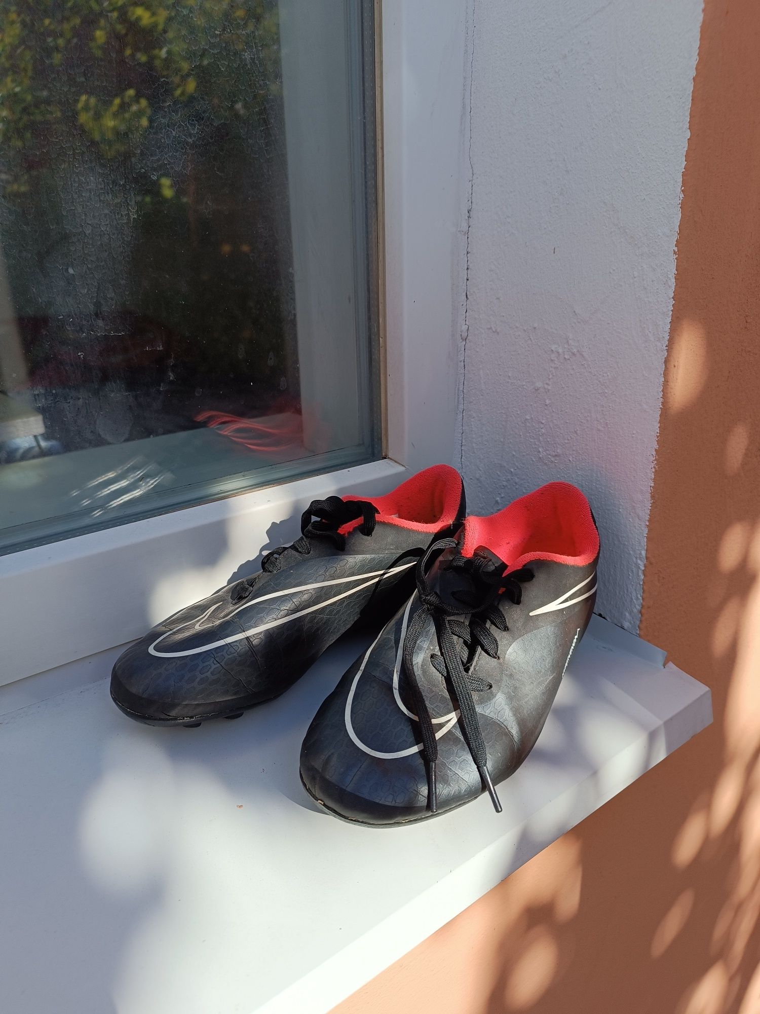 Сороканіжки Nike Hypervenom розмір 34