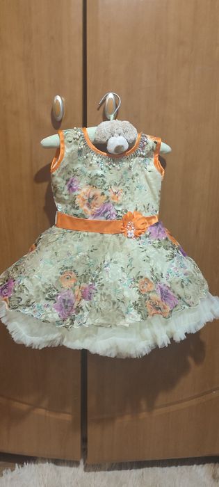 Детское платье! В отличном состоянии!