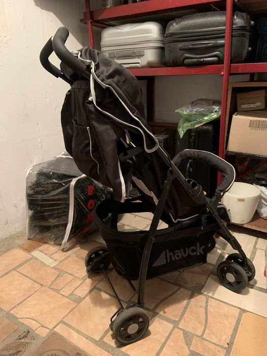 Прогулянкова коляска