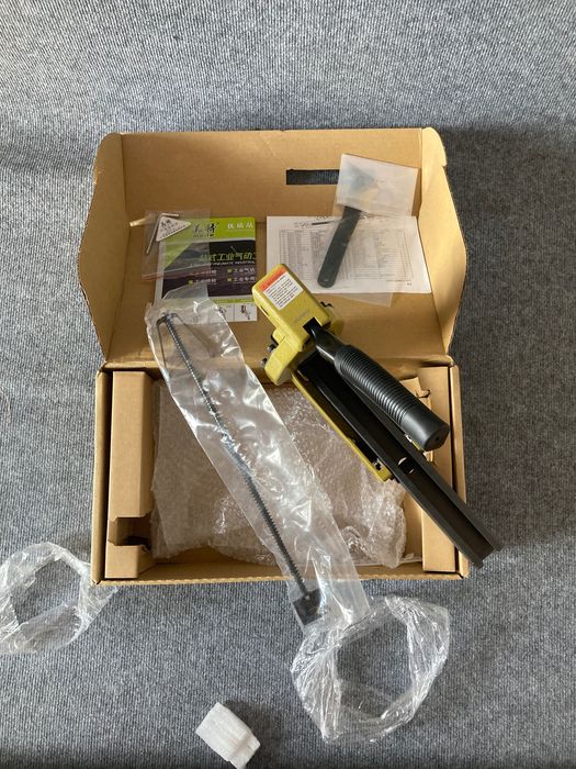 Zszywacz do kartonu ręczny hb3515