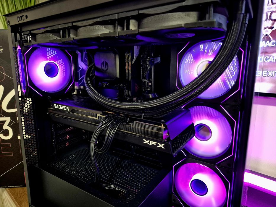 Komputer Ryzen 7 7700, 32GB DDR5 6400, RX 7800XT 16GB, 1TB ssd, WiFi.