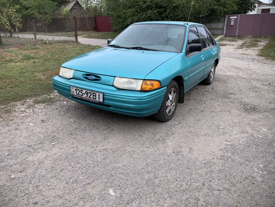 Форд Ескорт LX 1.9 бензин