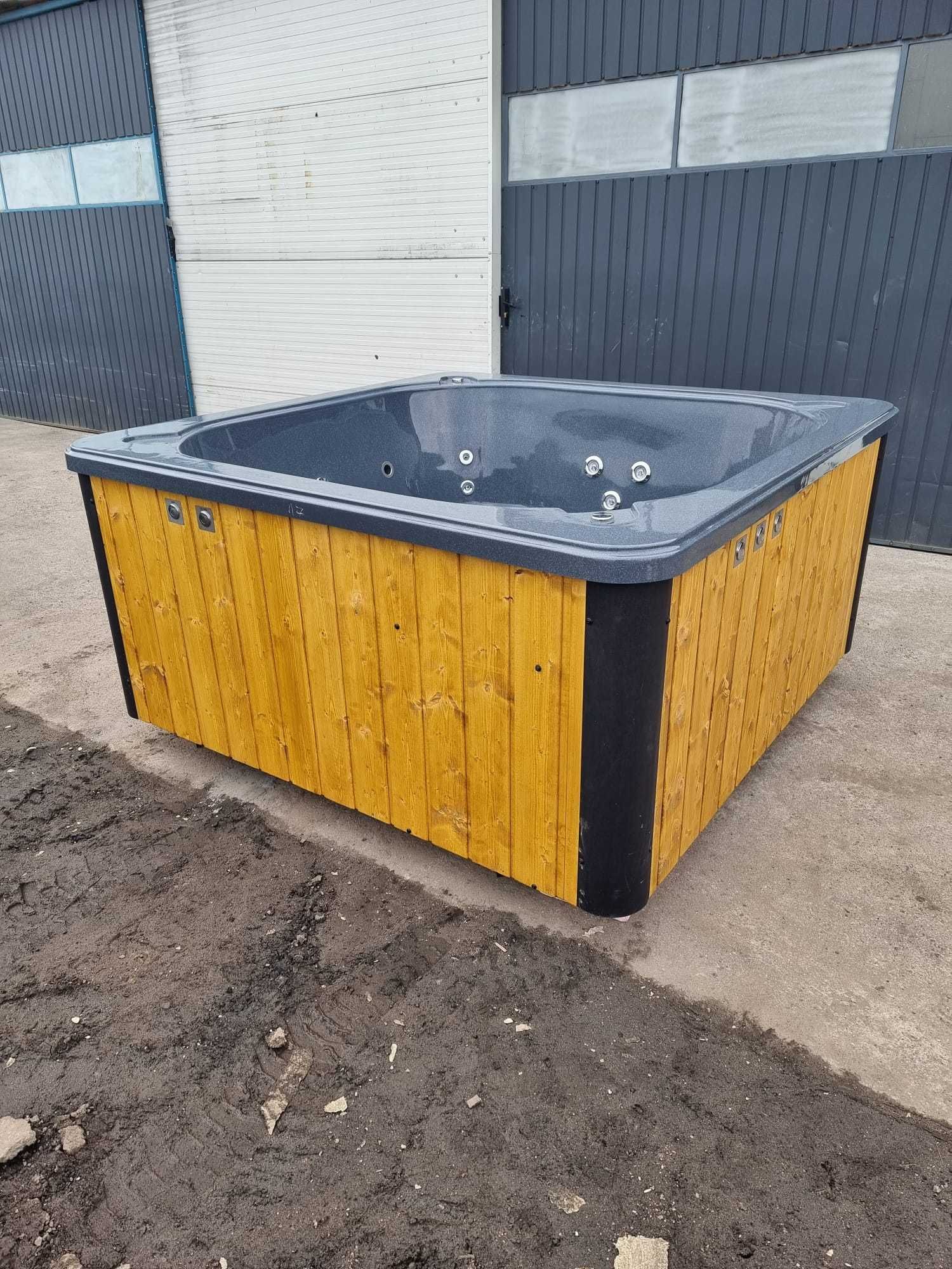 NOWA balia KWADRAT 210x210 jacuzzi piec wewnętrzny hydromasaż