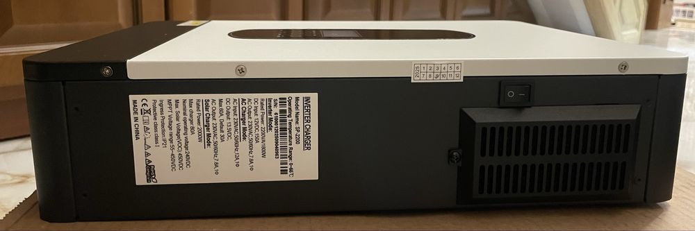 Інвертор гібридний 12 W 1,8 кВт Резервне живлення