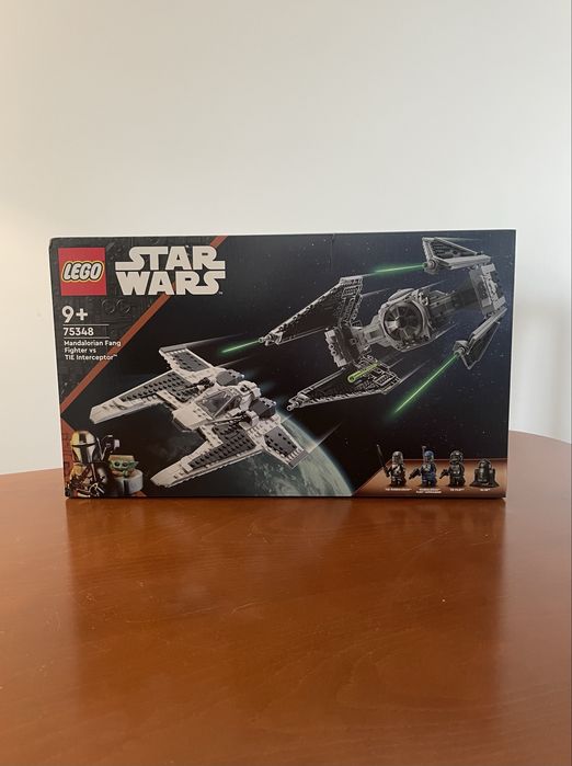 Lego Star Wars 75348 Mandalorian Fang Fighter vs TIE Interceptor.