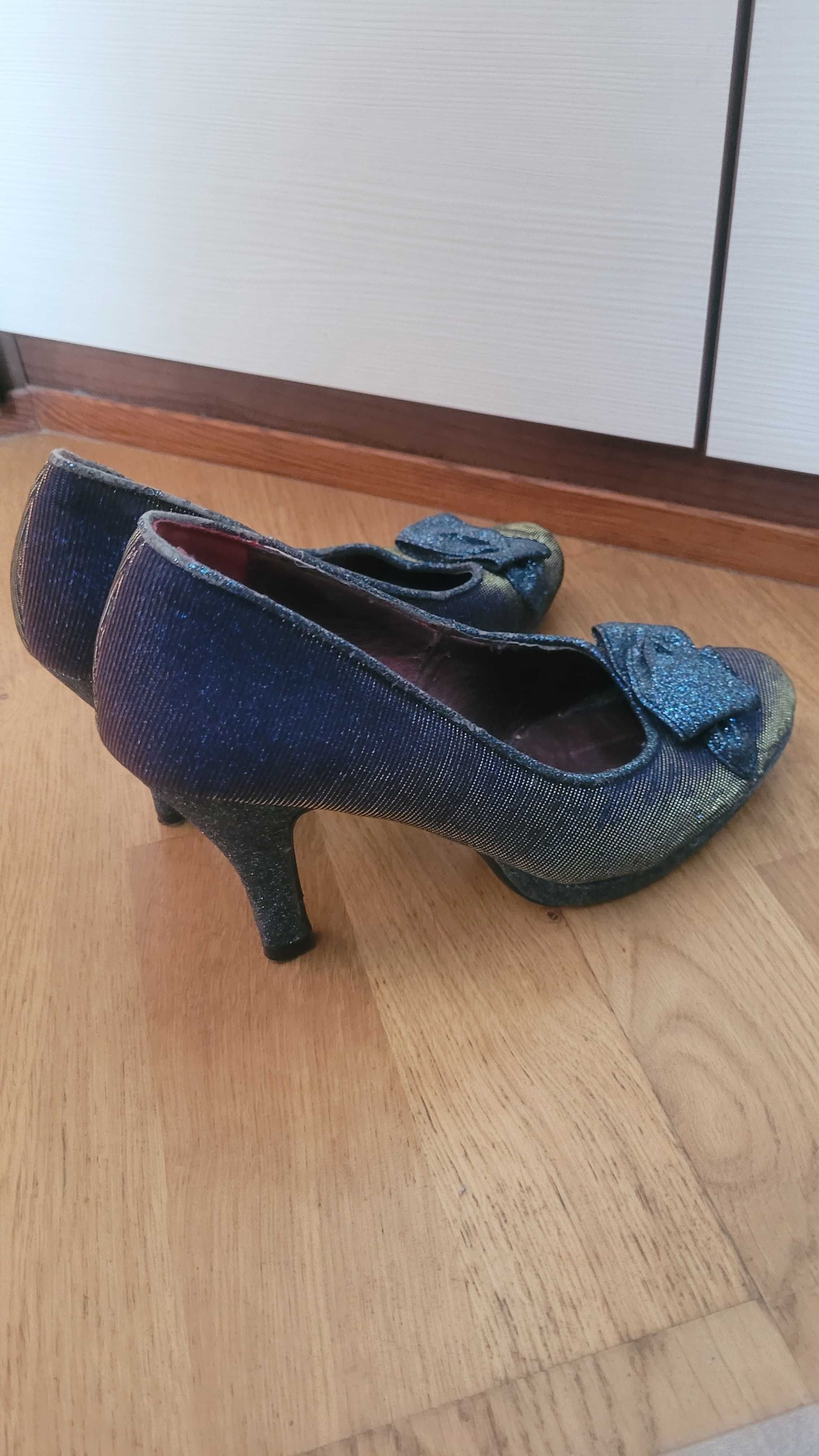 Buty damskie na obcasie rozmiar 39