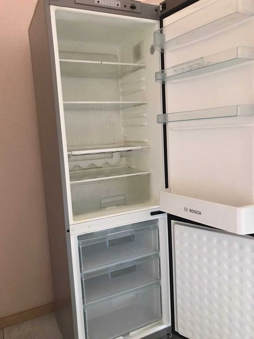 Bosh холодильник великий