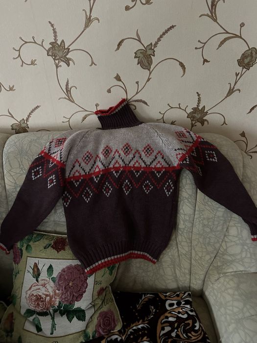 Продам світер