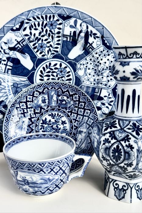 Zestaw orientalizujacej porcelany z XIX w.