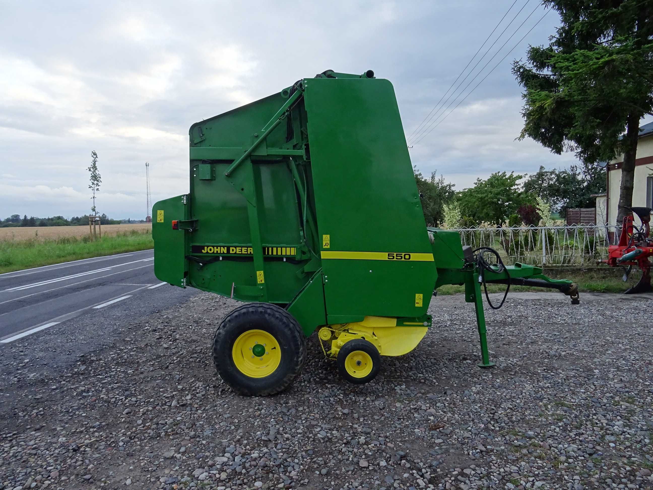 Prasa John Deere 550 siatka sznurek