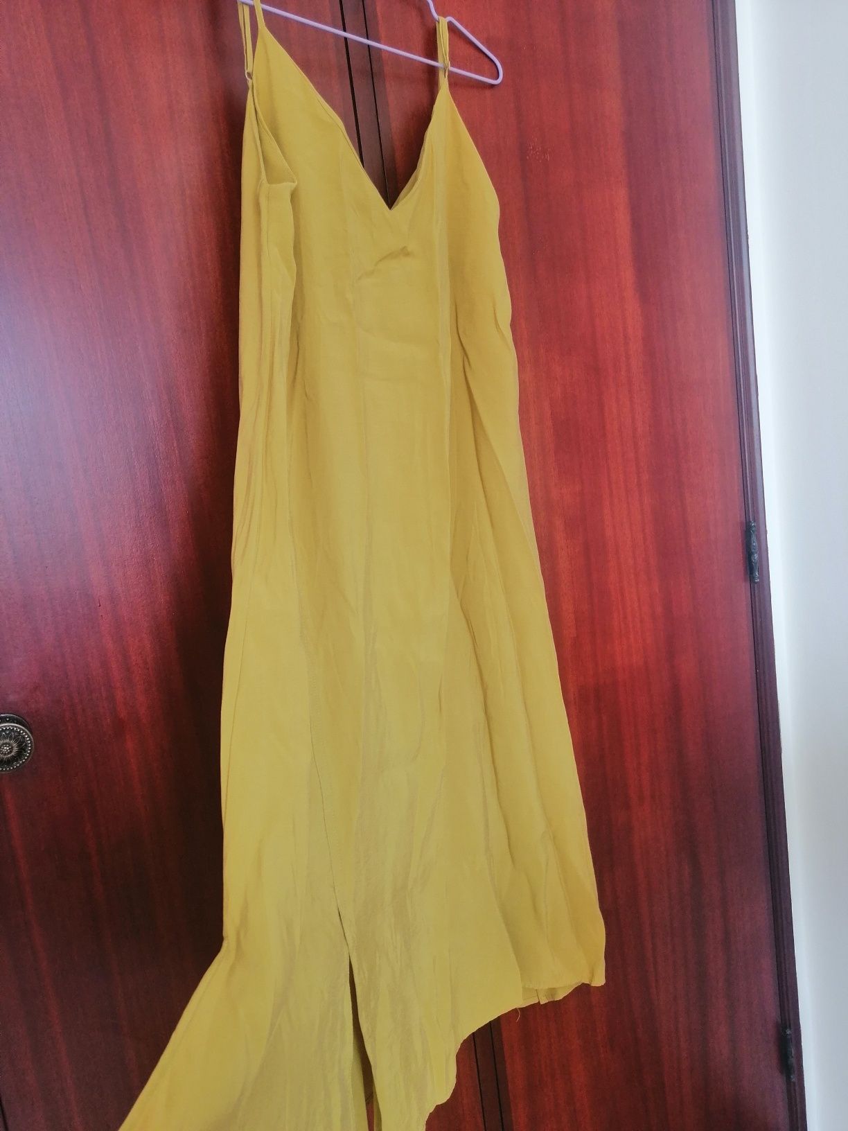 Vestido midi Zara