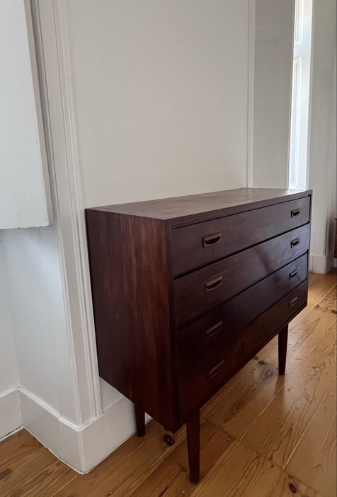 Comoda vintage de madeira