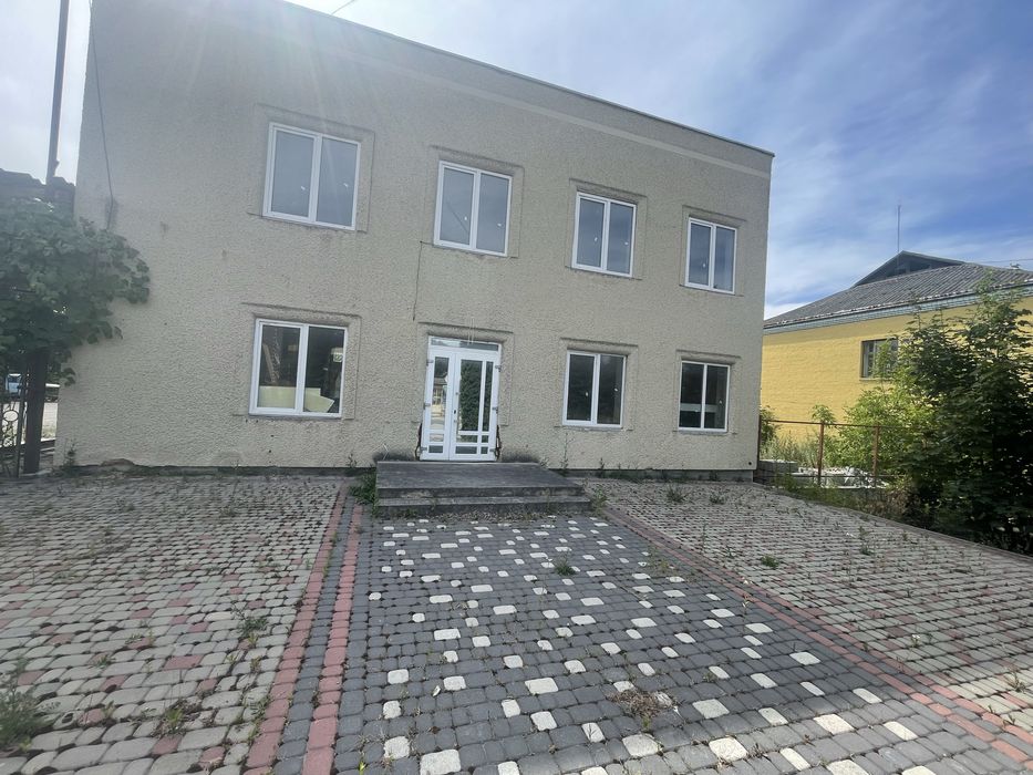 Продам приміщення вільного призначення