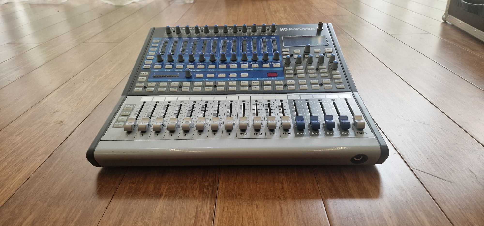 Mikser cyfrowy PreSonus StudioLive 16.0.2 USB + case