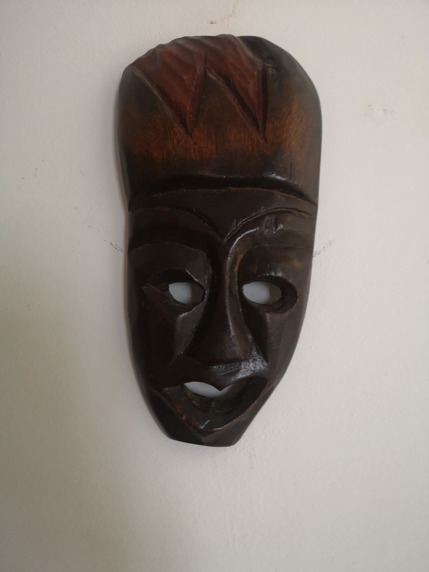 maska afrykańska drewno