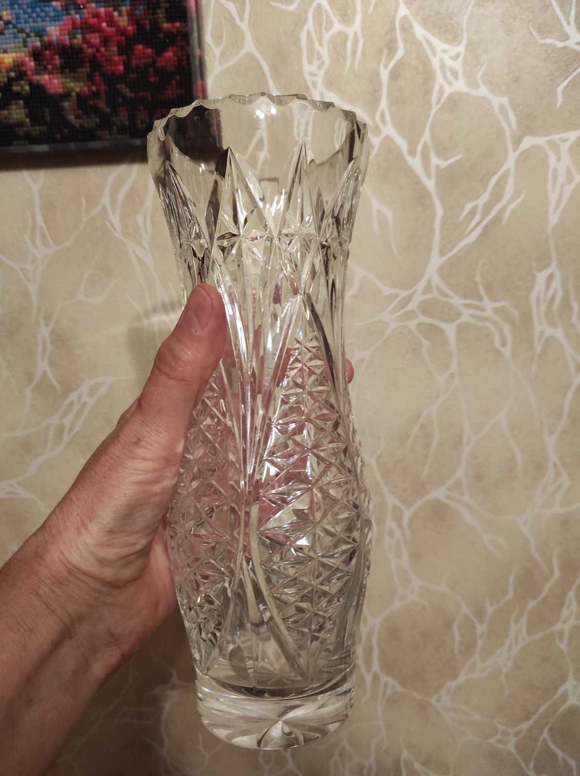 Красивая хрустальная ваза для цветов СССР