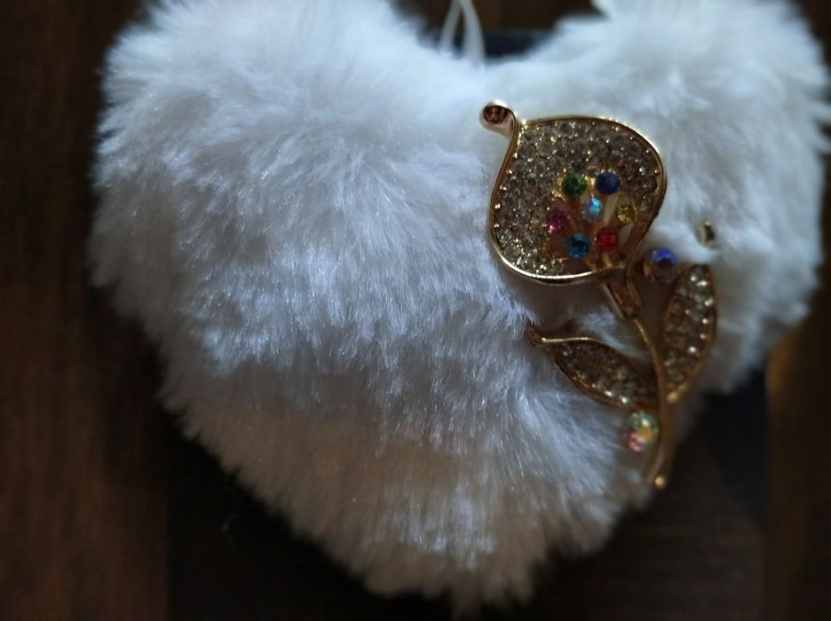 Брошка металева, жовтий/ білий метал, стрази/штучна перлина, нові.