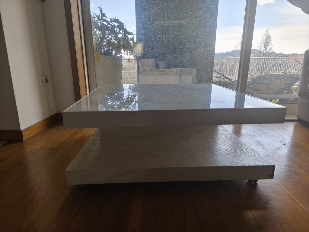 Mesa de centro branca