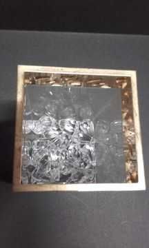 Yves Saint Laurent Guarda- Jóias.