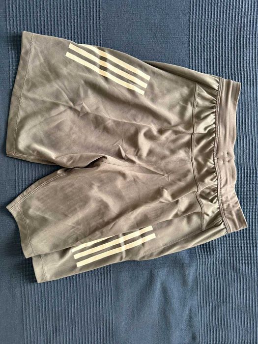 Calções Adidas Cinzentos