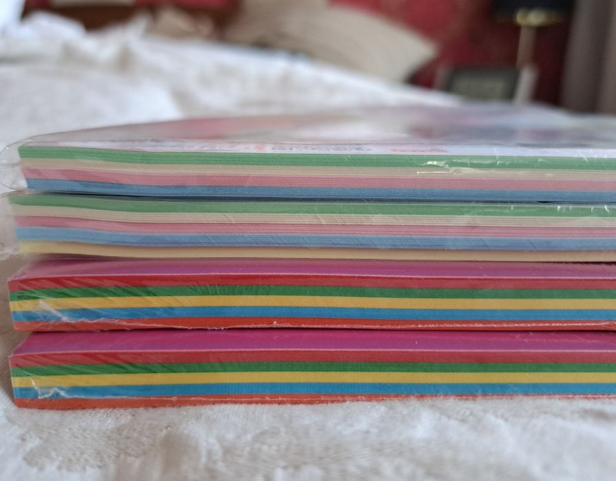 Papier ksero kolorowy 4 x 100 arkuszy.