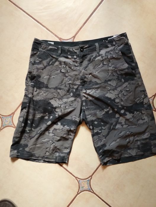 Szorty Volcom Jest kod QR Sygnowane guziki Hafty 4 way stretch