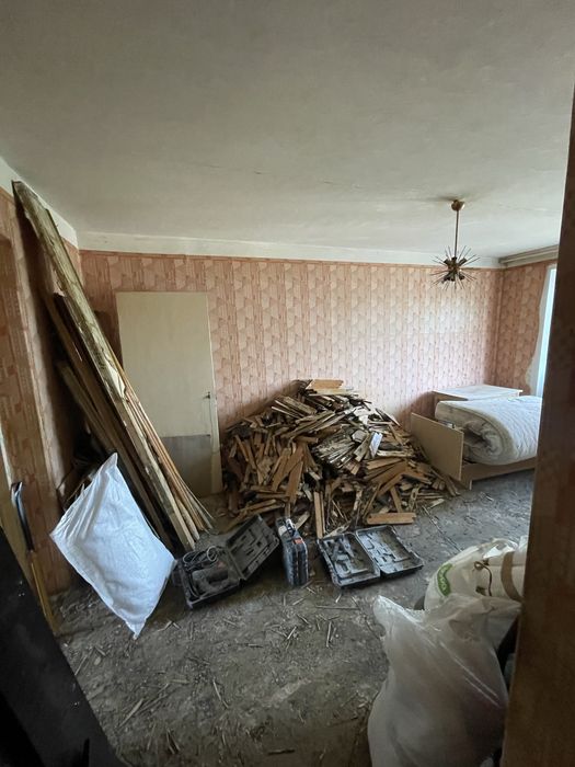 Демонтаж, штукатурки, плитки,перегородок,стяжки,гіпсокартону,обоїв.