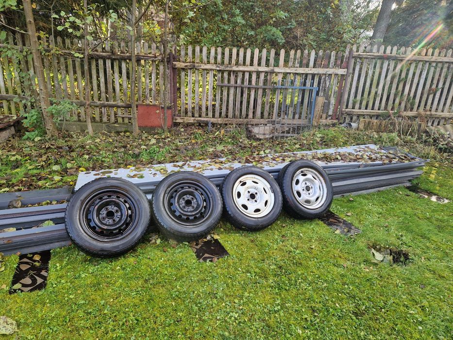 Koła zimowe 175/65 R14 z felgami – 50 zł/szt.