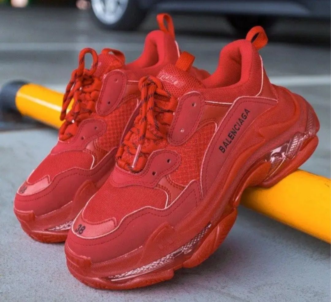 Жіночі кросівки Balenciaga Triple S Neon Red