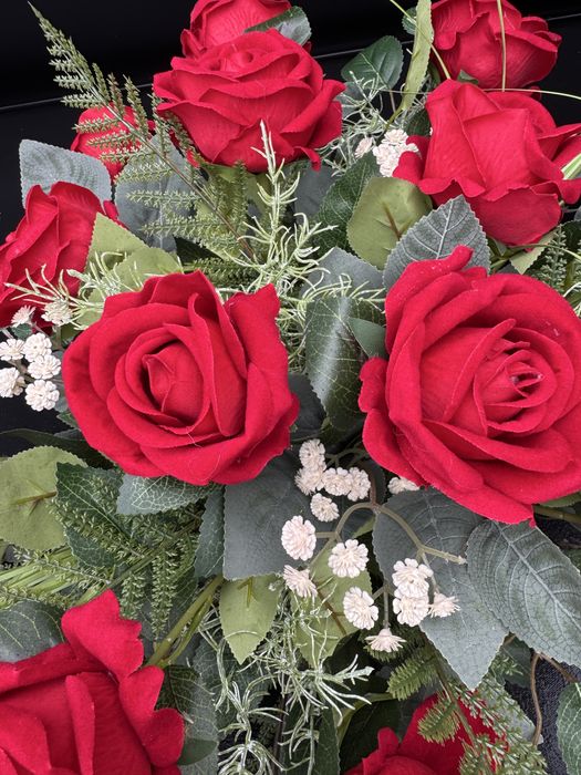 Komplet nagrobny z roz