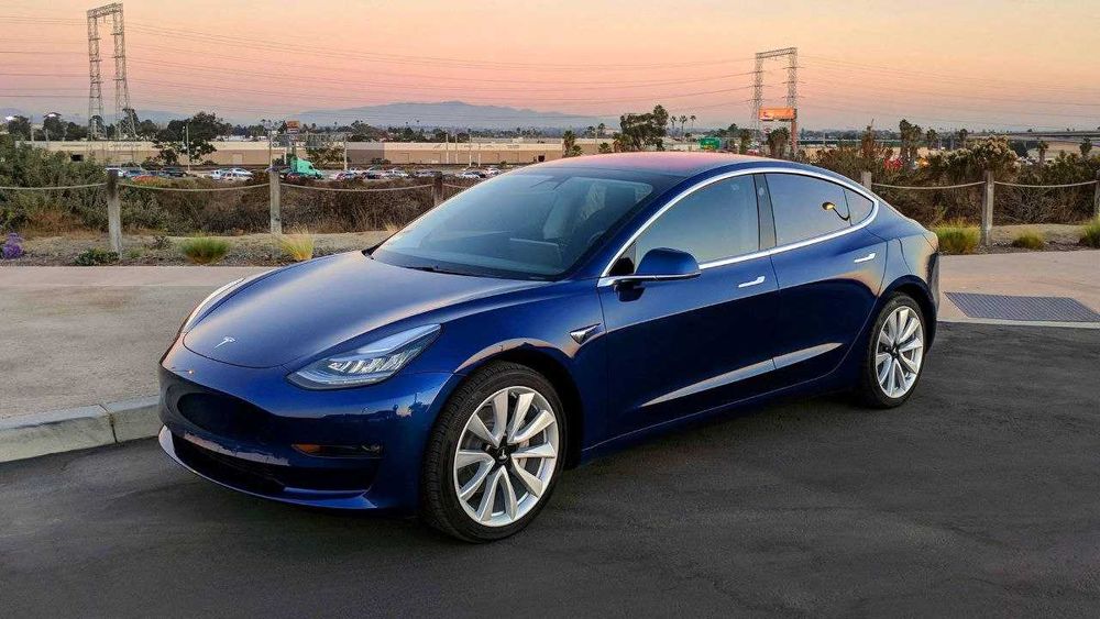 Wynajem Tesla Model 3 FV23% ENG DE