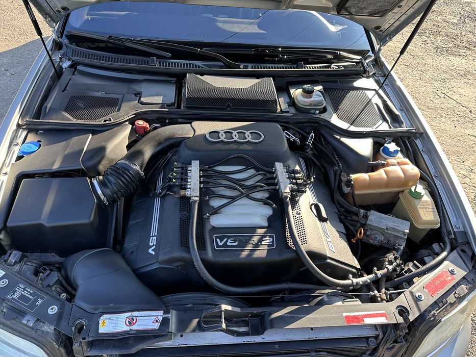 Продам Audi A8 D2