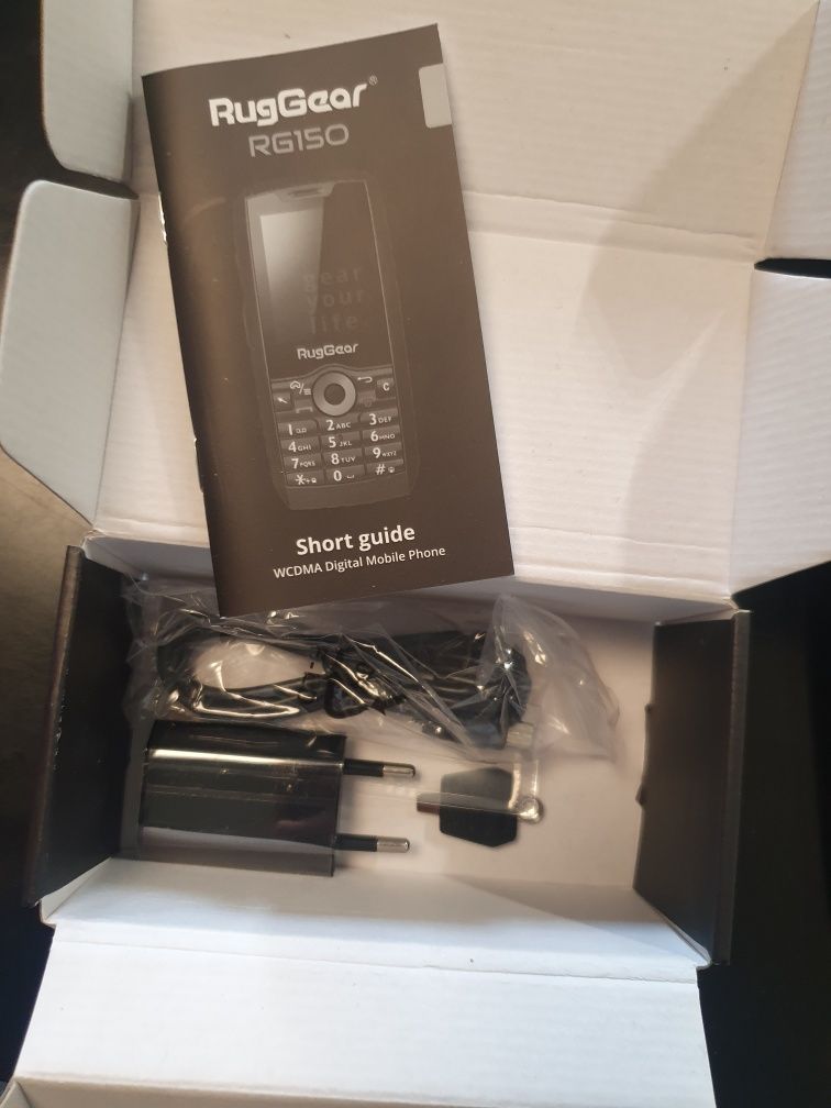 Защищенный кнопочный смартфон RugGear RG150 новый, Wi-Fi, Android