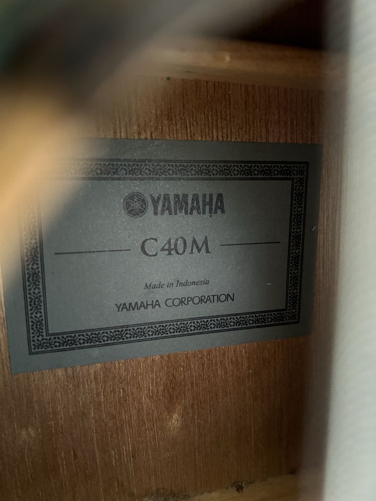 Класична гітара Yamaha C40M