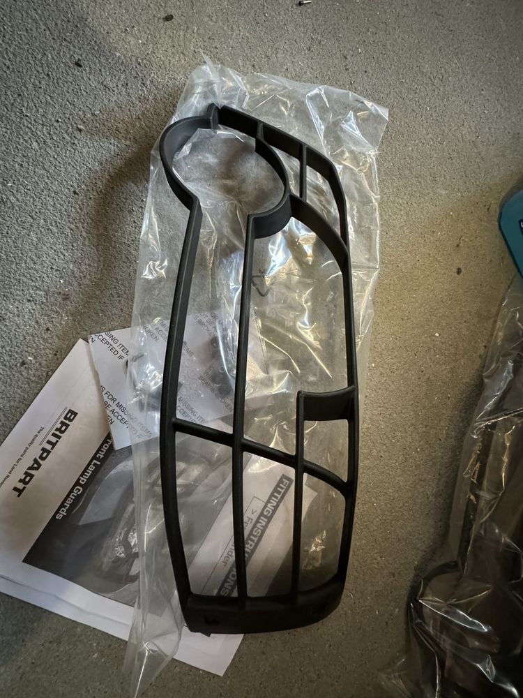 Oslony lamp freelander FL przód nowe