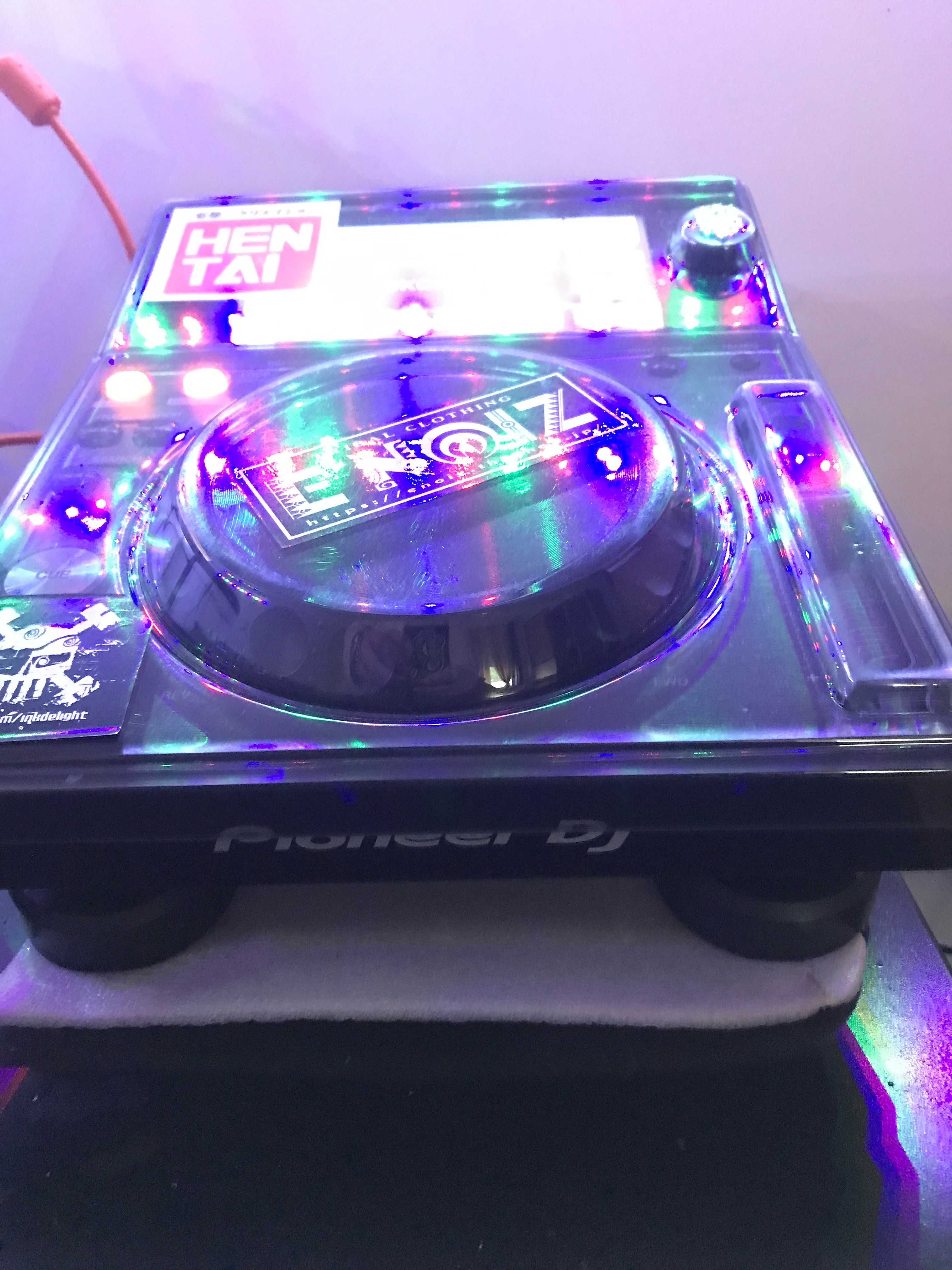 2 Pioneer XDJ 700 , com 2 DECKSAVER