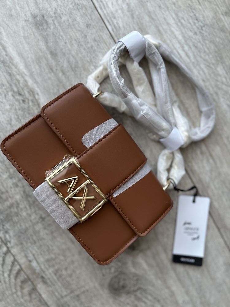 Mala elegancja torebka Armani Exchange whisky