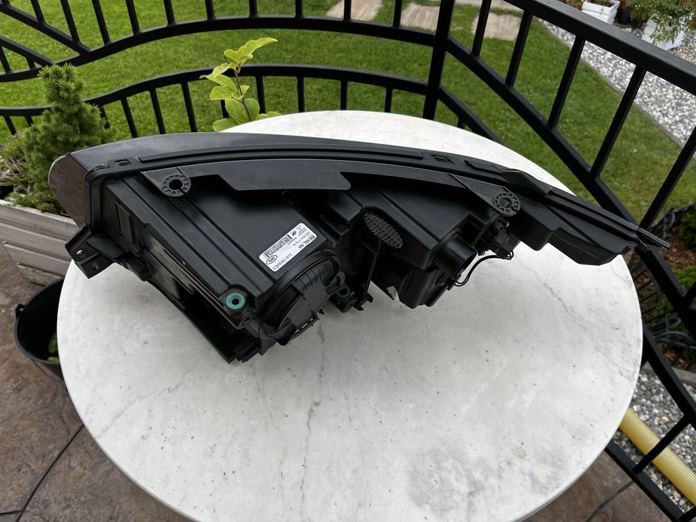 Lampa przód range rover evoque1