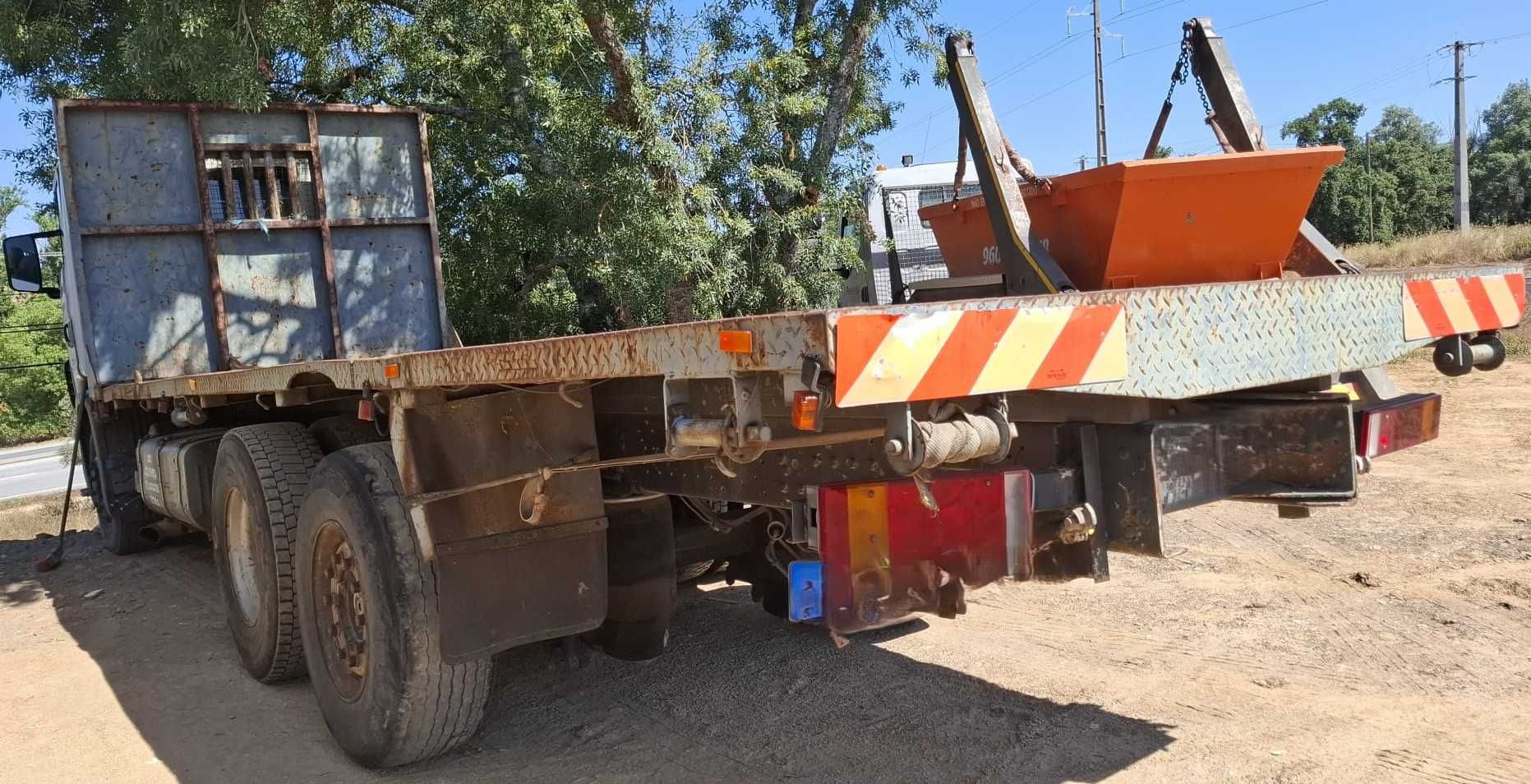 Camião Scania 124L 360