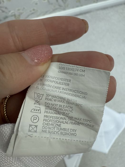 Plamoodporny biały obrus Homla