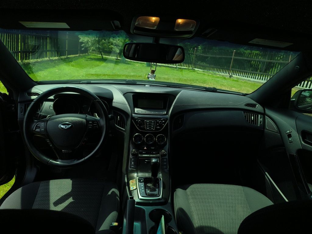 Hyundai Genesis coupe 2,0t