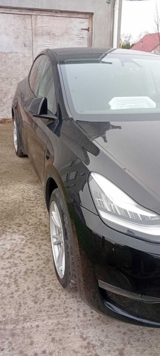 TESLA model Y 2023  7SAYGDEE1PA135445